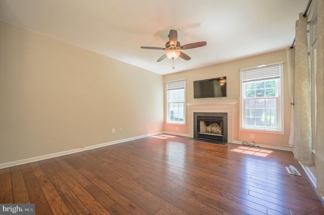 2891 BARRLEY DR, Dumfries, VA 22026