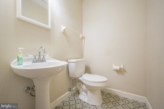 2891 BARRLEY DR, Dumfries, VA 22026