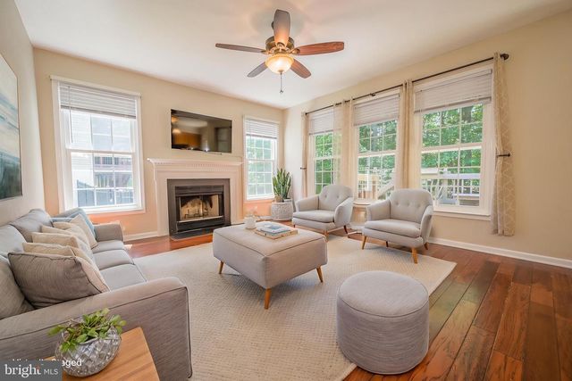 2891 BARRLEY DR, Dumfries, VA 22026