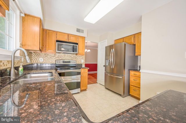 2891 BARRLEY DR, Dumfries, VA 22026
