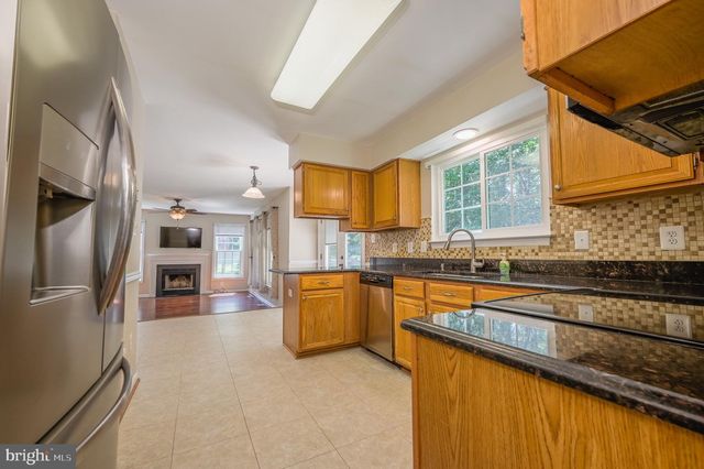 2891 BARRLEY DR, Dumfries, VA 22026
