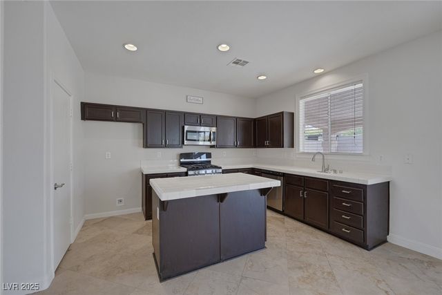 829 Dancing Vines Avenue, Las Vegas, NV 89183