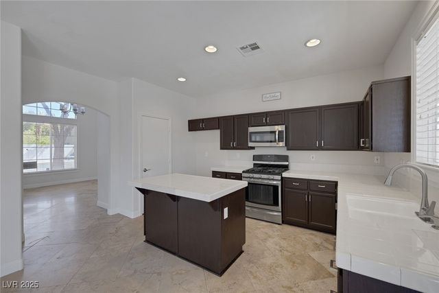 829 Dancing Vines Avenue, Las Vegas, NV 89183