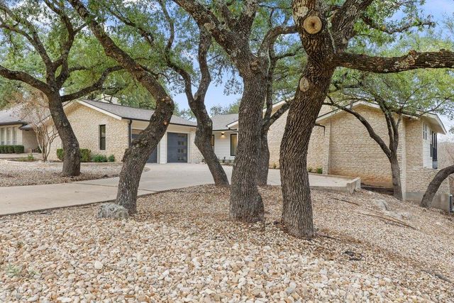 408 Rolling Green DR, Lakeway, TX 78734