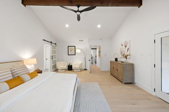 408 Rolling Green DR, Lakeway, TX 78734