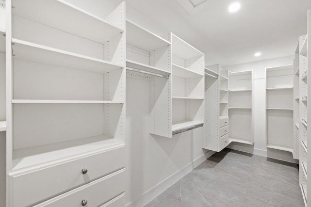 408 Rolling Green DR, Lakeway, TX 78734