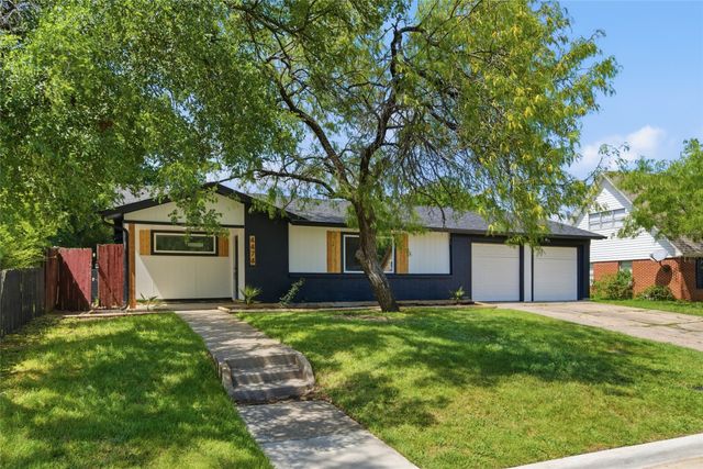 4474 Burke Road, Fort Worth, TX 76119