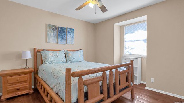 6042 FOREST SHADOW ST, San Antonio, TX 78240
