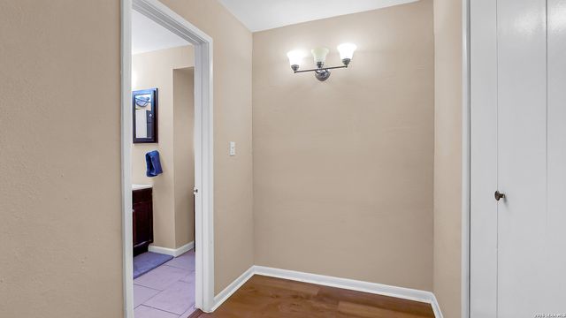 6042 FOREST SHADOW ST, San Antonio, TX 78240