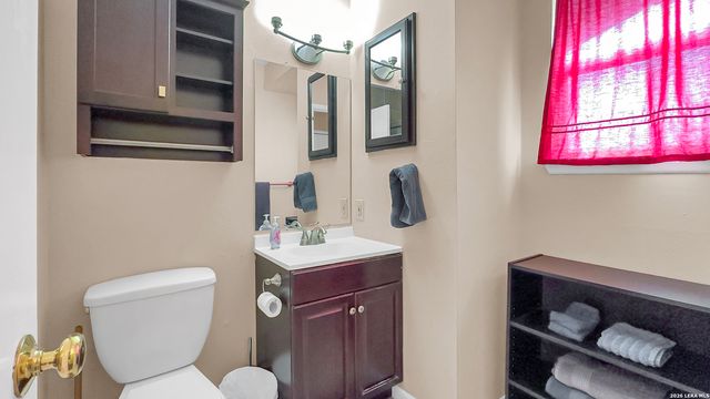 6042 FOREST SHADOW ST, San Antonio, TX 78240