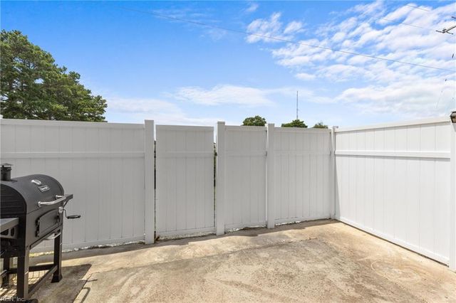 506 Abelia WAY, Chesapeake, VA 23322