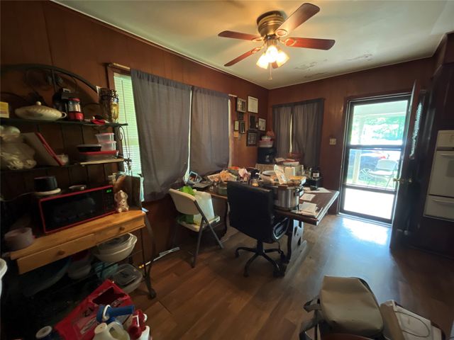 908 Birch Street, Palestine, TX 75801