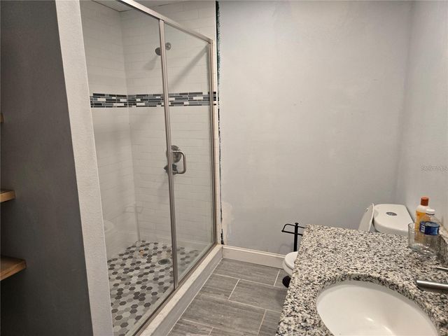 8725 TWIN LAKES BOULEVARD, Tampa, FL 33614