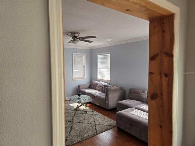 8725 TWIN LAKES BOULEVARD, Tampa, FL 33614