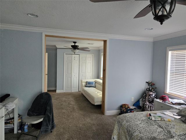 8725 TWIN LAKES BOULEVARD, Tampa, FL 33614