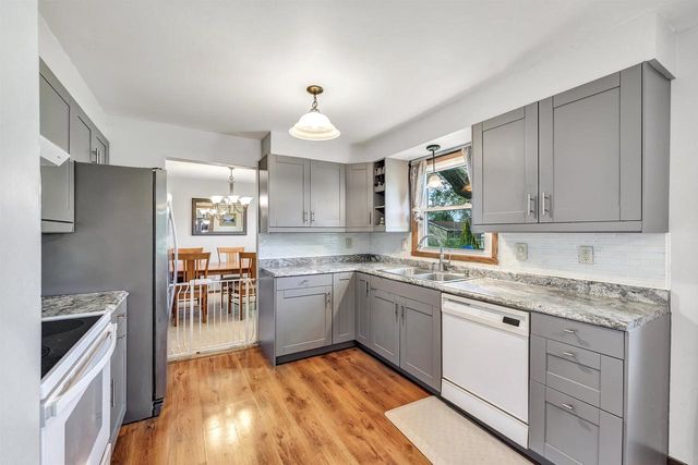 1128 DEERFIELD AVENUE, Menasha, WI 54952
