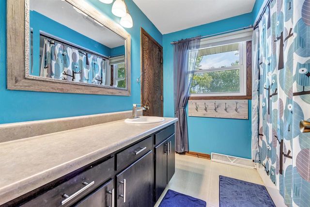 1128 DEERFIELD AVENUE, Menasha, WI 54952