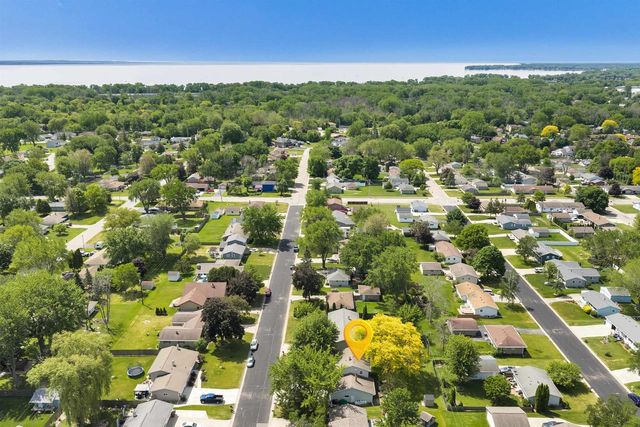 1128 DEERFIELD AVENUE, Menasha, WI 54952