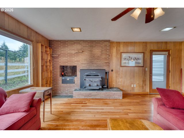 35177 PITTSBURG Rd, St Helens, OR 97051