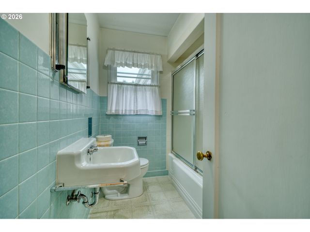 35177 PITTSBURG Rd, St Helens, OR 97051