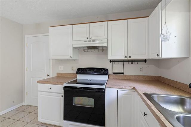 540 Hamlin Trace, Riverdale, GA 30274