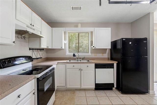 540 Hamlin Trace, Riverdale, GA 30274