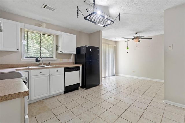 540 Hamlin Trace, Riverdale, GA 30274