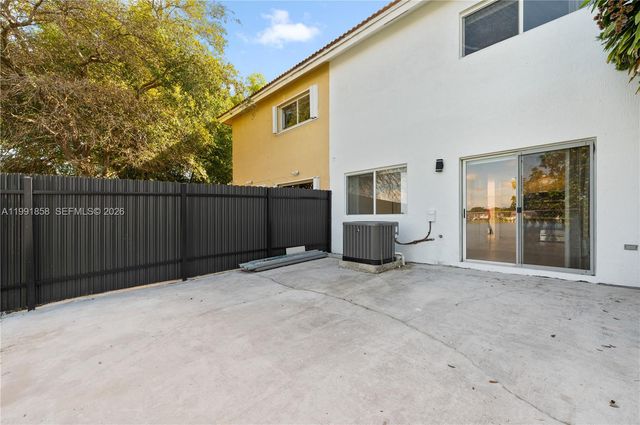 365 NW 109th Ave 701, Miami, FL 33172