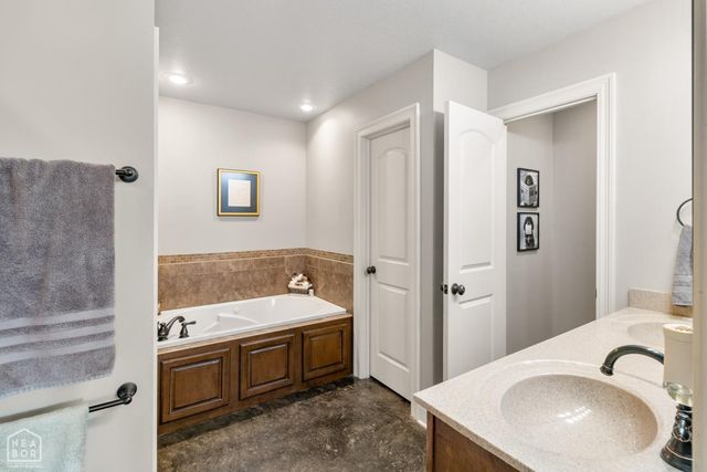 4100 Wetherfield Cove, Jonesboro, AR 72405