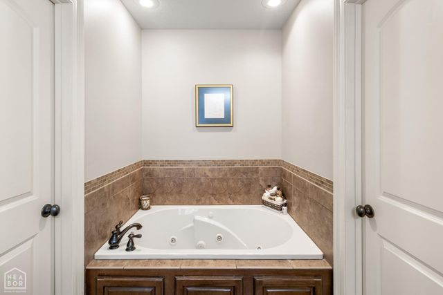 4100 Wetherfield Cove, Jonesboro, AR 72405