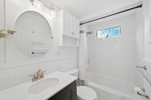 29 Dunn Ave, Wrentham, MA 02093