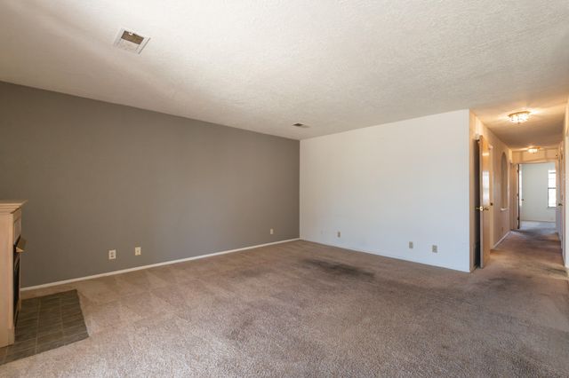 833 Country Club Drive SE APT 2A, Rio Rancho, NM 87124