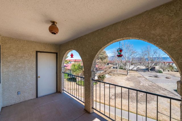 833 Country Club Drive SE APT 2A, Rio Rancho, NM 87124