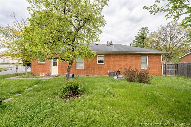 1210 Adams Street, Clarksville, IN 47129