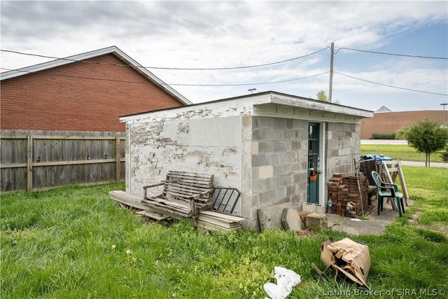 1210 Adams Street, Clarksville, IN 47129