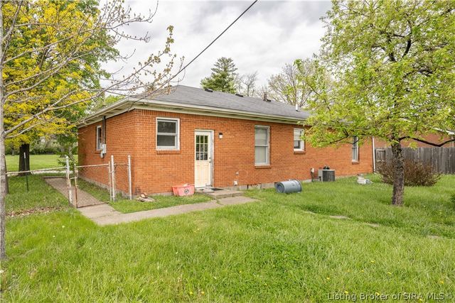 1210 Adams Street, Clarksville, IN 47129