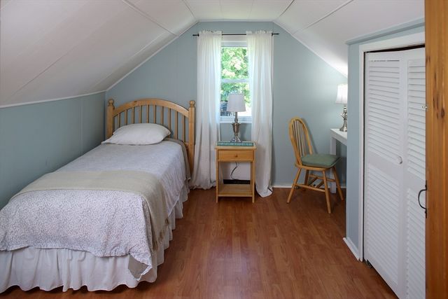 84 Newport Rd, Hull, MA 02045