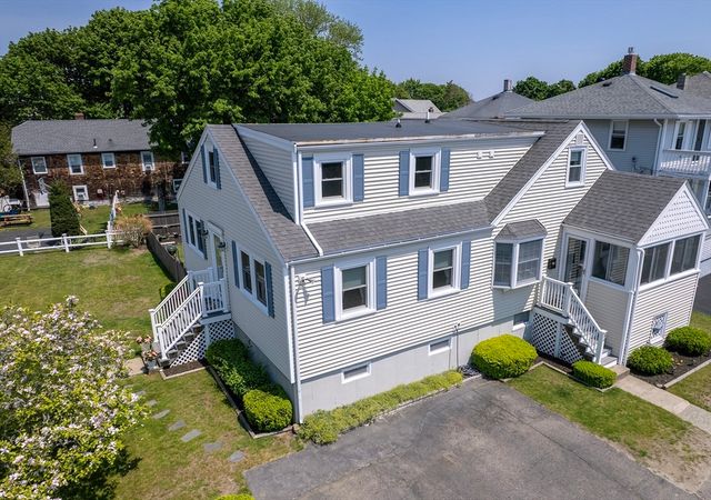 84 Newport Rd, Hull, MA 02045