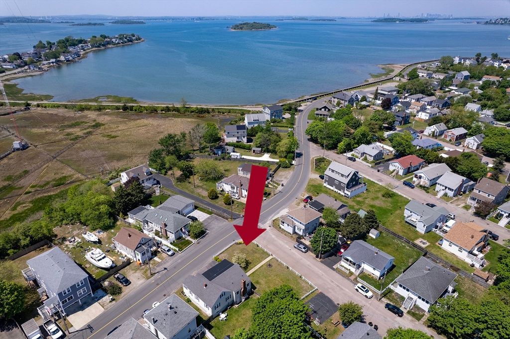 84 Newport Rd, Hull, MA 02045