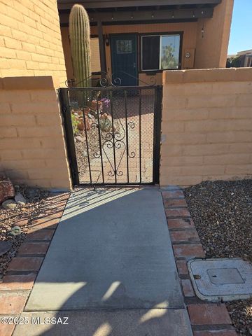 1400 W Placita Apache, Green Valley, AZ 85622