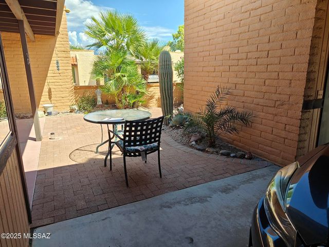 1400 W Placita Apache, Green Valley, AZ 85622