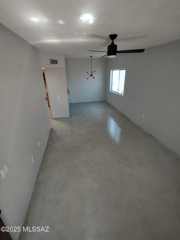 1400 W Placita Apache, Green Valley, AZ 85622