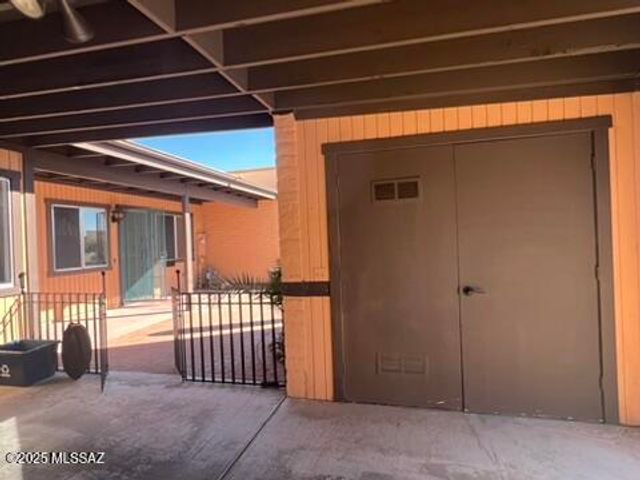 1400 W Placita Apache, Green Valley, AZ 85622