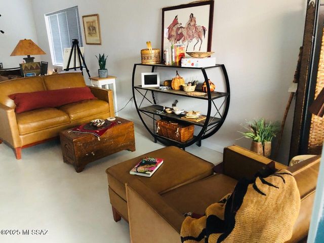 1400 W Placita Apache, Green Valley, AZ 85622