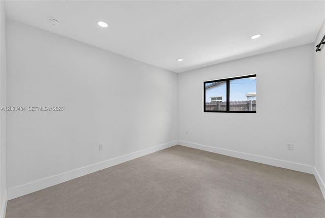 407 S Highland Dr, Hollywood, FL 33021
