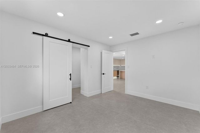 407 S Highland Dr, Hollywood, FL 33021