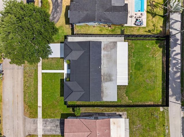 407 S Highland Dr, Hollywood, FL 33021