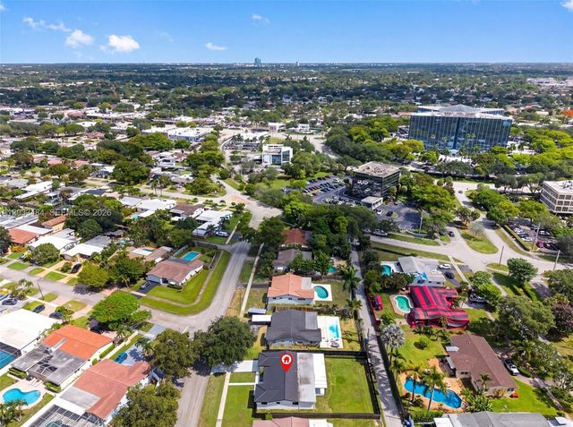 407 S Highland Dr, Hollywood, FL 33021