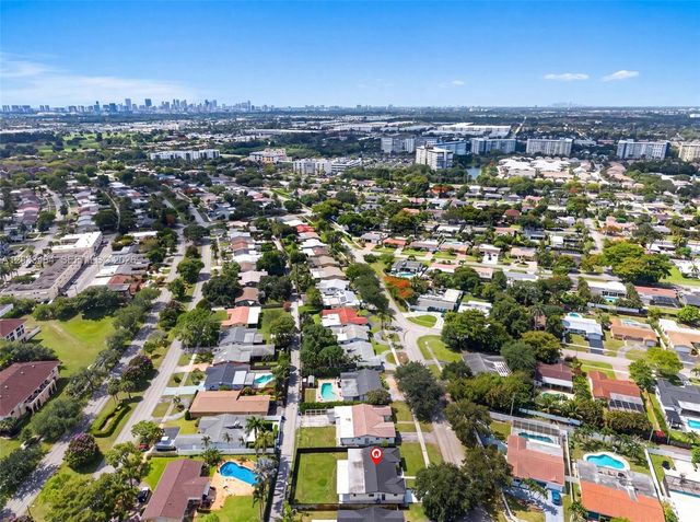 407 S Highland Dr, Hollywood, FL 33021