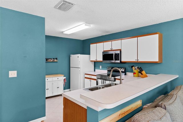 4229 WINDING RIVER WAY, Land O Lakes, FL 34639